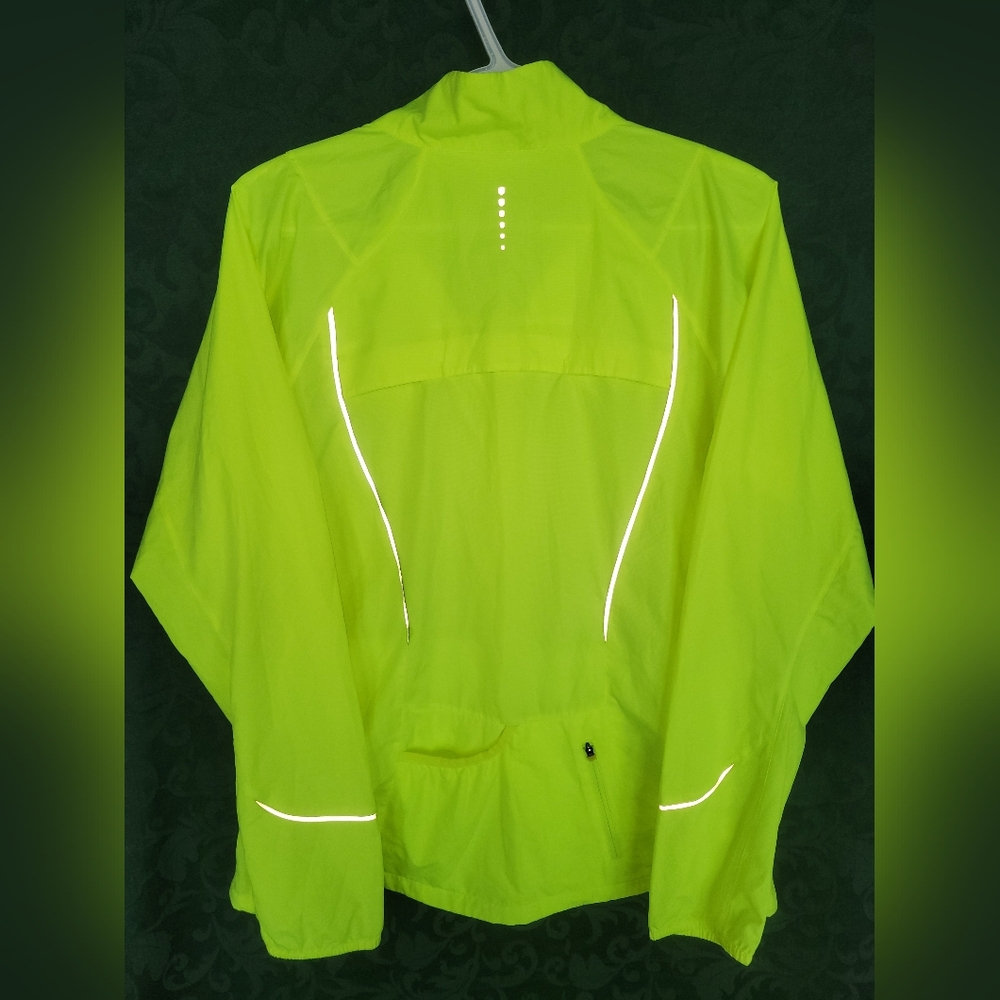 The North Face Women's Bright Yellow Utility/Running Jacket - Picture 5 of 6